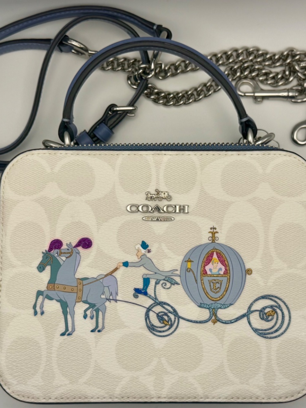 Disney X Coach Box Crossbody In Signature Canvas With Cinderella - Picture 5 of 7